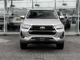 Toyota Hilux (2023) thumbnail 12