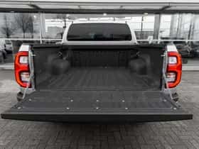 Toyota Hilux (2023) thumbnail 14