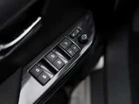 Toyota Hilux (2023) thumbnail 30