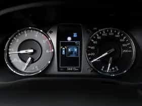 Toyota Hilux (2023) thumbnail 6
