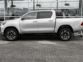 Toyota Hilux (2023) thumbnail 9
