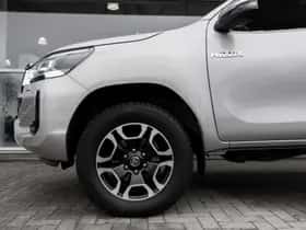 Toyota Hilux (2023) thumbnail 10