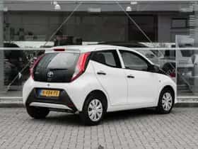 Toyota Aygo (2021) thumbnail 2