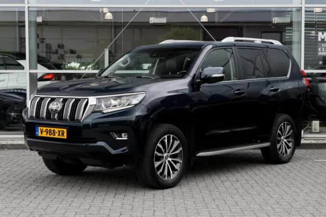 Toyota Land Cruiser (2019) thumbnail 1