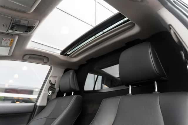 Toyota Land Cruiser (2019) thumbnail 6