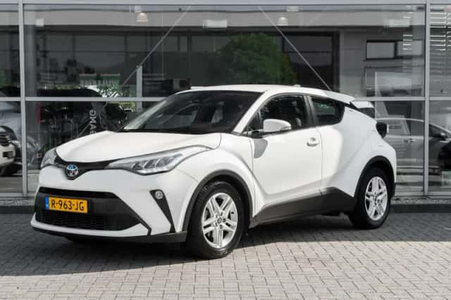 Toyota C-HR (2022) thumbnail 1