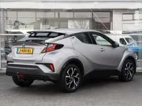 Toyota C-HR (2020) thumbnail 2