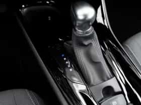 Toyota C-HR (2020) thumbnail 12