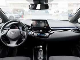 Toyota C-HR (2020) thumbnail 4