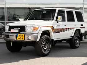 Toyota Land Cruiser (2022) thumbnail 1