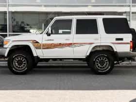 Toyota Land Cruiser (2022) thumbnail 8