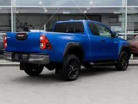 Toyota Hilux (2024) thumbnail 2