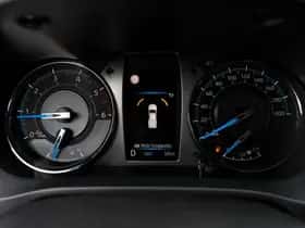 Toyota Hilux (2024) thumbnail 6