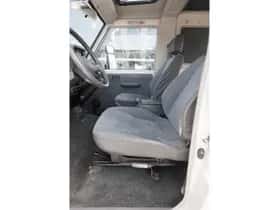 Toyota Land Cruiser (1998) thumbnail 11