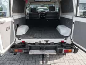 Toyota Land Cruiser (1998) thumbnail 15