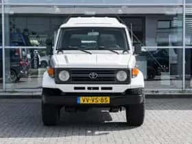 Toyota Land Cruiser (1998) thumbnail 8