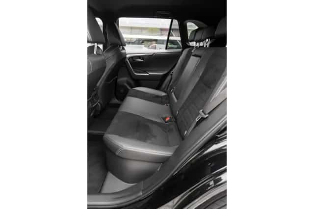 Toyota RAV4 (2025) thumbnail 6