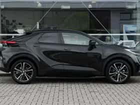 Toyota C-HR (2026) thumbnail 3