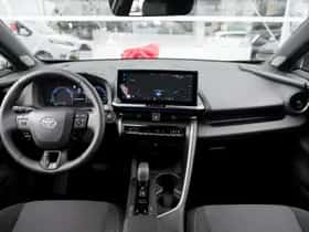 Toyota C-HR (2026) thumbnail 4
