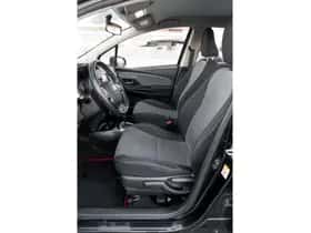 Toyota Yaris (2016) thumbnail 11
