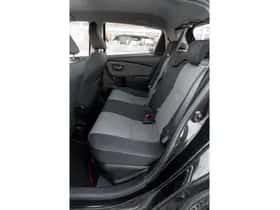Toyota Yaris (2016) thumbnail 12