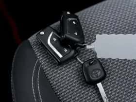 Toyota Yaris (2016) thumbnail 24