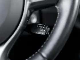 Toyota Yaris (2016) thumbnail 27