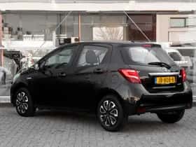 Toyota Yaris (2016) thumbnail 8