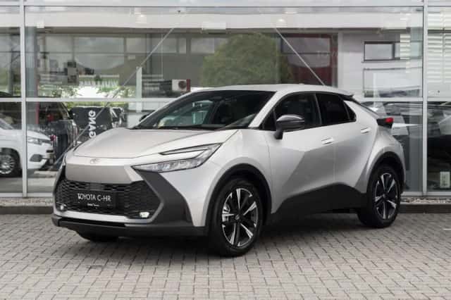 Toyota C-HR (2026) thumbnail 1