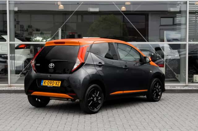 Toyota Aygo (2021) thumbnail 2