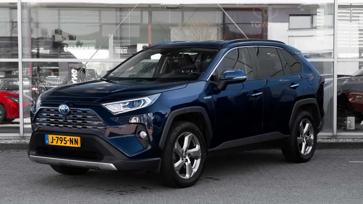 Toyota RAV4 (2020) — foto 1