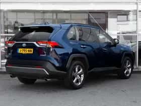 Toyota RAV4 (2020) thumbnail 2