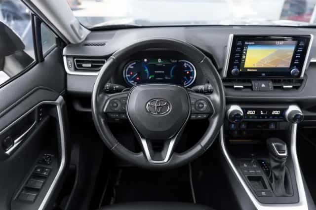 Toyota RAV4 (2020) thumbnail 5