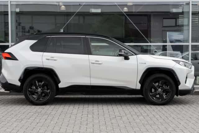 Toyota RAV4 (2019) thumbnail 3