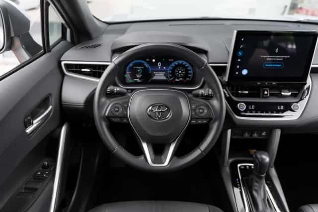 Toyota Corolla (2024) thumbnail 5