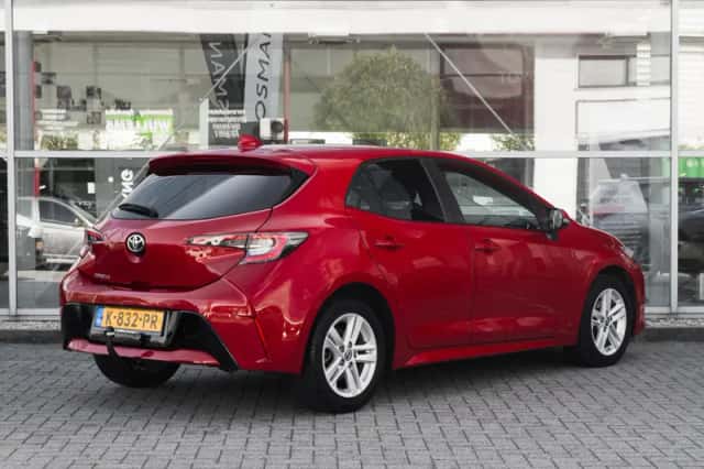 Toyota Corolla (2021) thumbnail 2
