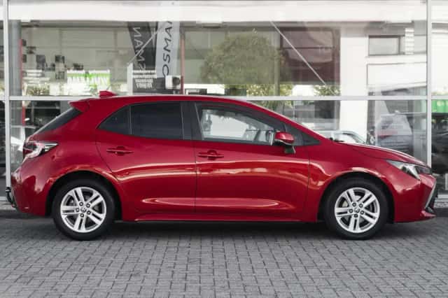 Toyota Corolla (2021) thumbnail 3