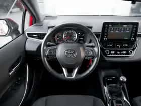 Toyota Corolla (2021) thumbnail 5