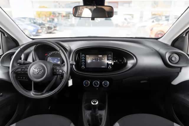 Toyota Aygo X (2023) thumbnail 4