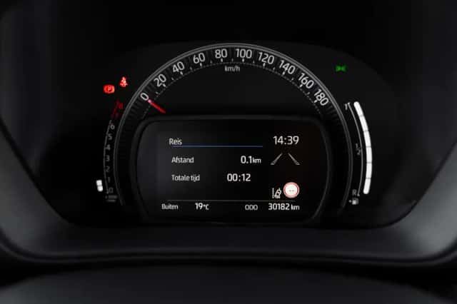 Toyota Aygo X (2023) thumbnail 6