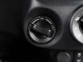 Toyota Hilux (2024) thumbnail 21
