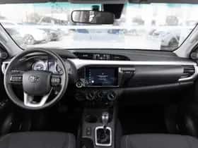 Toyota Hilux (2024) thumbnail 4