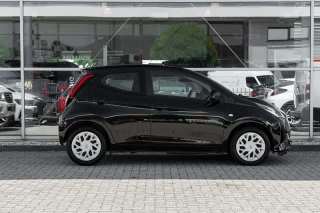 Toyota Aygo (2020) thumbnail 3