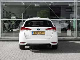 Toyota Auris (2016) thumbnail 13