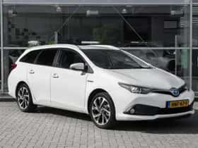 Toyota Auris (2016) thumbnail 6