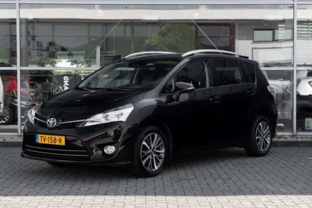 Toyota Verso (2016) thumbnail 1