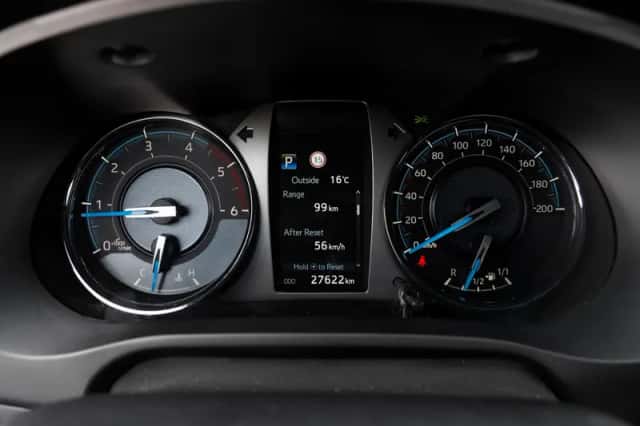 Toyota Hilux (2021) thumbnail 6