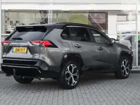 Toyota RAV4 (2020) thumbnail 2