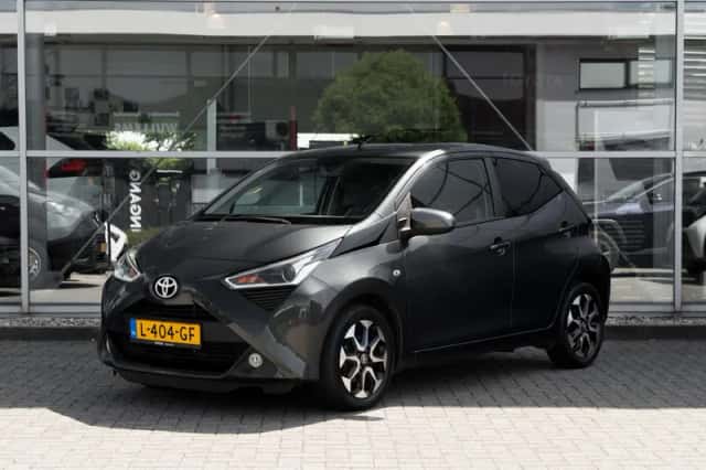 Toyota Aygo (2021) thumbnail 1