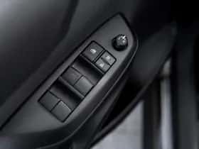 Toyota Yaris Cross (2025) thumbnail 31